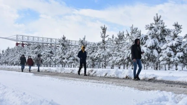 Kars da nisan karından nasibini aldı