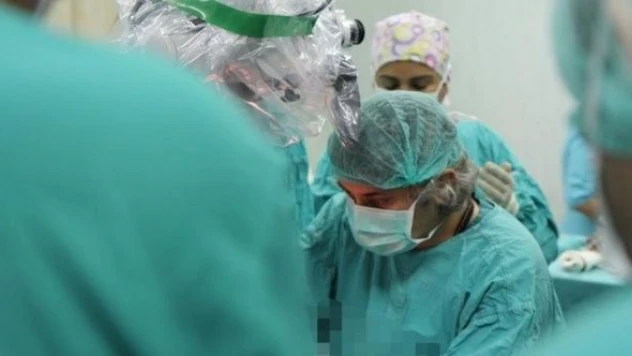 Kars'ta bir hastanın karnından bakın ne çıkarıldı?