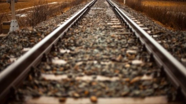 Kars'ta tren raylarını çaldılar!