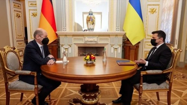 Scholz, Ukrayna Devlet Başkanı Zelenski ile telefonda görüştü