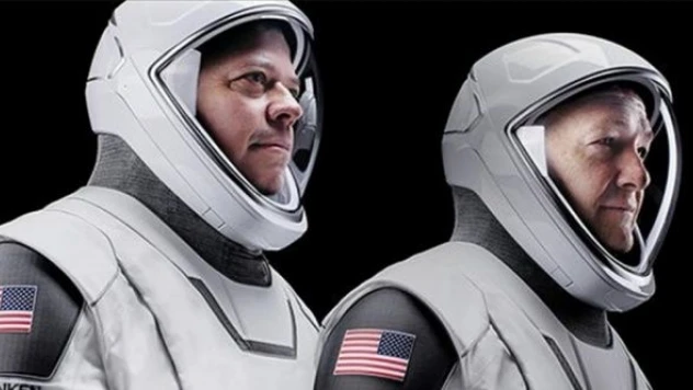 SpaceX,  uzaya 3 ziyaretçi gönderdi