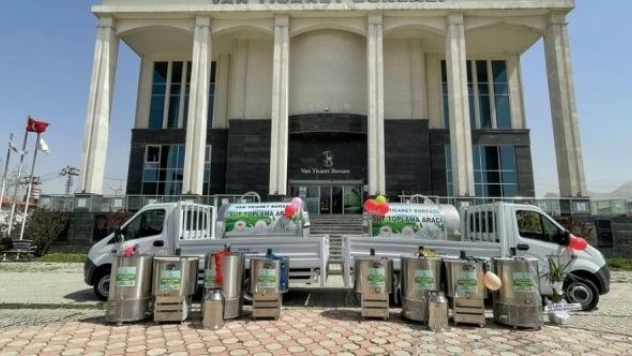 Van'da çiftçilere süt tankı dağıtımı gerçekleştirildi