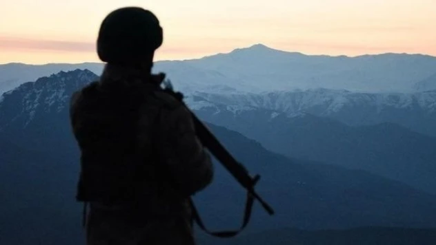 1 terörist teslim oldu!