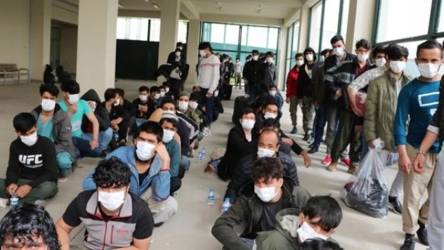 414 düzensiz göçmen Erzurum'dan ülkelerine gönderildi