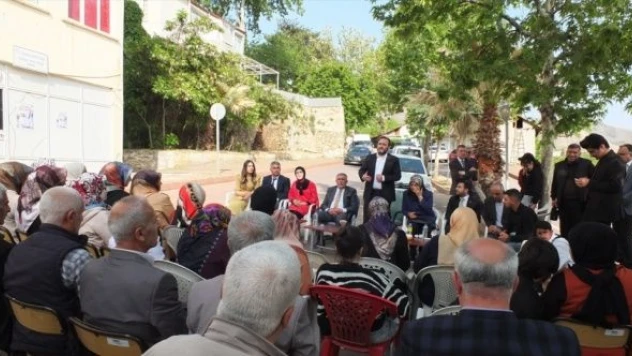 AK Parti Elazığ Milletvekili Zülfü Tolga Ağar Keban'da partililerle bayramlaştı