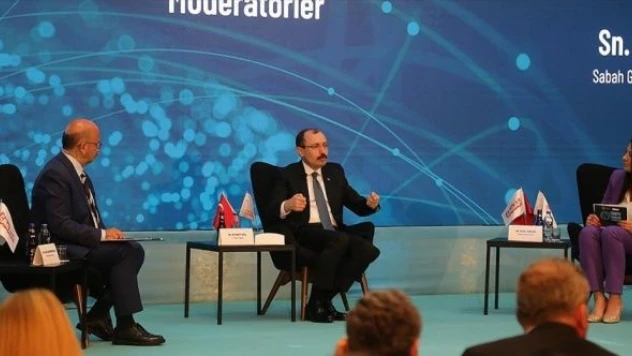 Bakan Muş: &quot7,3'lük büyüme Türk ekonomisinin geleceğinin en önemli göstergelerinden&quot