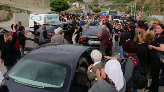 Barış Grubu üyesi Aysel Doğan'ın cenazesinde olay çıktı