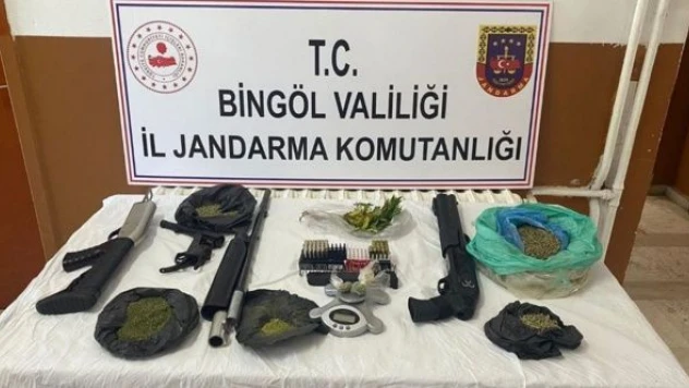 Bingöl'de silah, mühimmat ve uyuşturucu ele geçirildi!