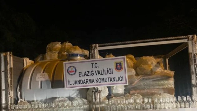 Elazığ'da kaçak içki vurgunu
