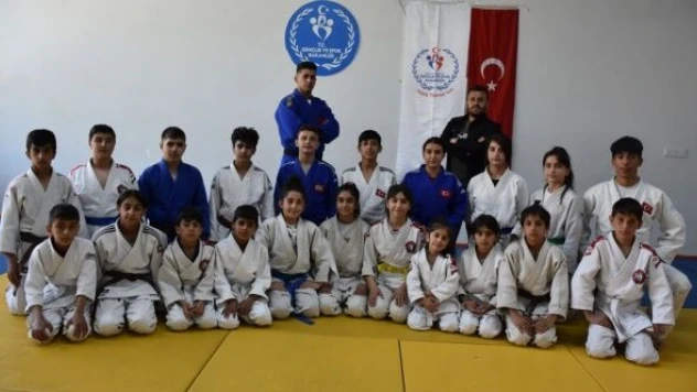 Hakkari'de 3 judocu milli takıma yükseldi
