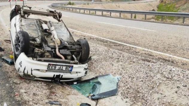 Malatya'da otomobil refüje uçtu!