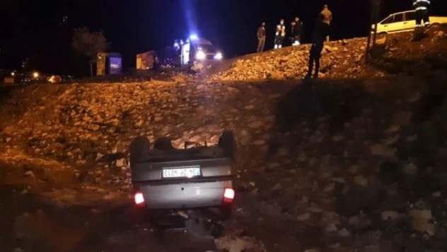 Malatya'da otomobil şarampole uçtu!