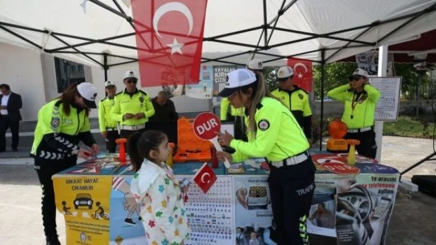 Muş'ta vatandaş trafik konusunda bilgilendirildi