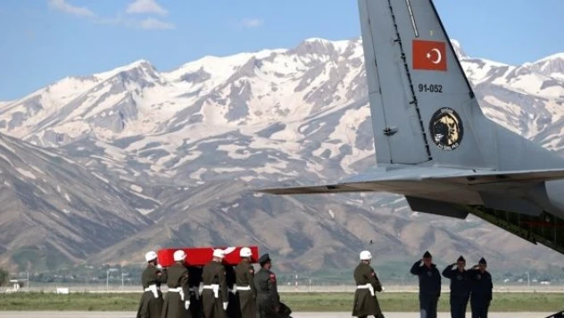 Türkiye şehitlerini uğurluyor!