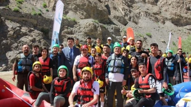 Zap Suyu'nda rafting yapıldı