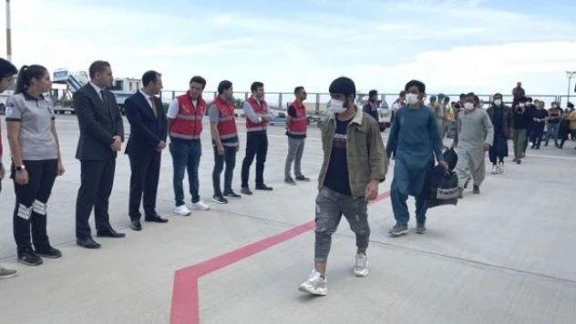 Ağrı ve Iğdır'dan yüzlerce göçmen geri gönderildi