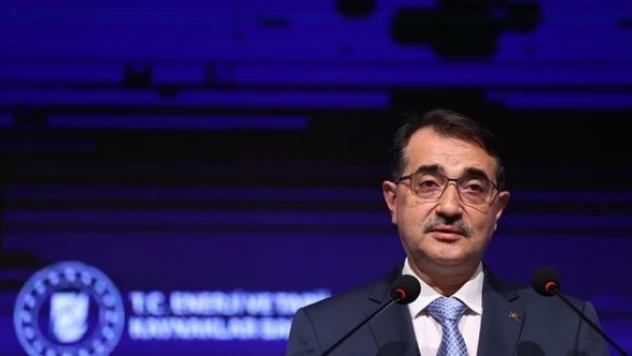 Bakan Dönmez: &quotEnerjide dışa bağımlılığın kilidini kıracak mega projemizde geri sayım devam ediyor&quot