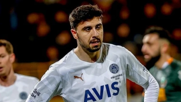 Ozan Tufan sarı laciverte bağlanıyor