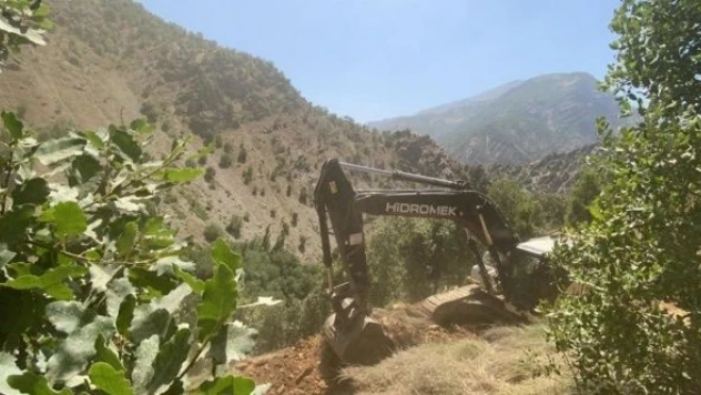 Hakkari'de mera yolları yapıldı