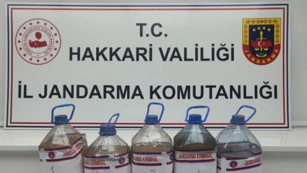 Hakkari'de 25 litre asit anhidrit ele geçirildi