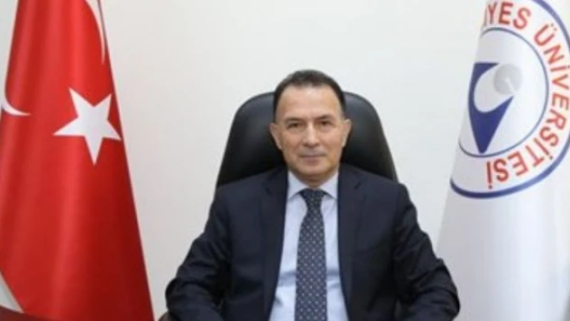 İzmir Marşı rektör yardımcısını görevinden etti