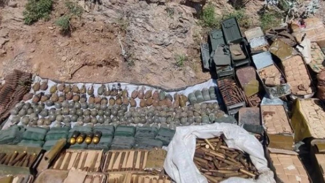 MSB duyurdu: Teröristlere ait çok sayıda silah ve mühimmat bulundu