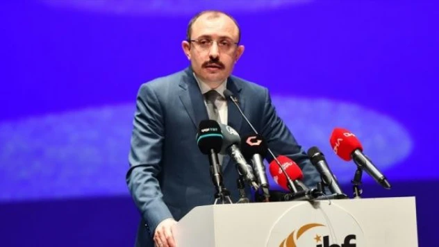 Ticaret Bakanı Muş: Türkiye yatırımcılar için çok geniş bir alanda fırsatlar sunuyor