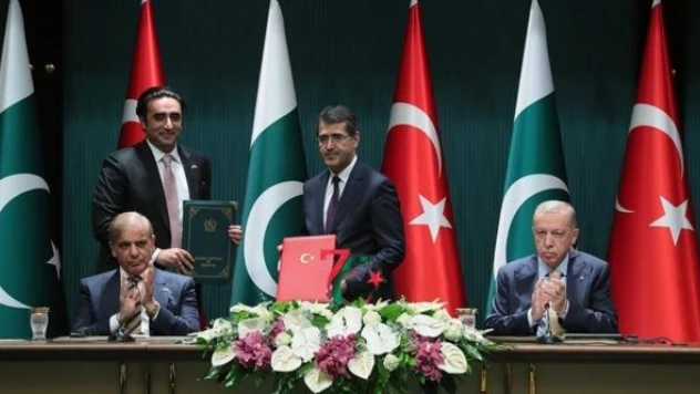 Türkiye ve Pakistan arasında 7 anlaşma imzalandı