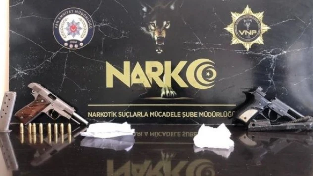 Van'da uyuşturucu ticareti yapan firari yakalandı!