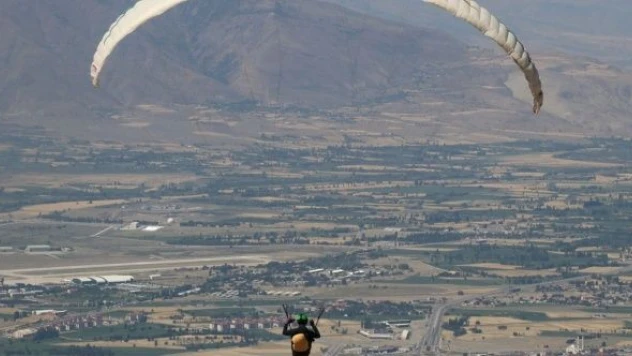 Yamaç paraşütçüleri, Erzincan'da  yarışacak