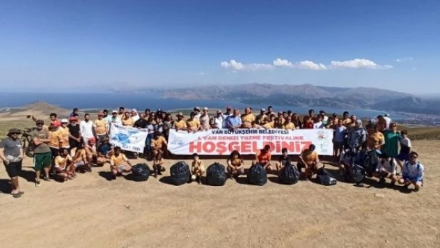 1. Van Denizi Yüzme Festivali sona erdi