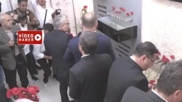 29 yıllık yas... Sivas'ta yakılarak öldürülenler anıldı