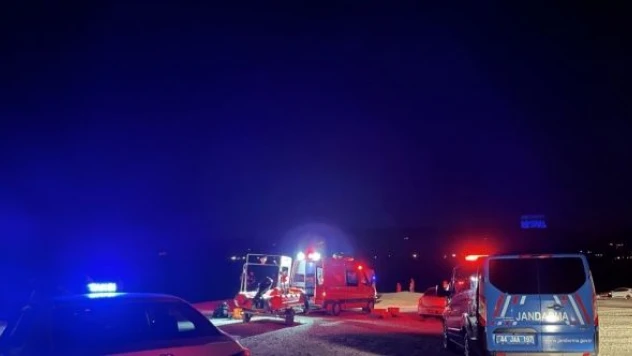 Talihsiz abi kardeşini kurtarmak isterken boğuldu