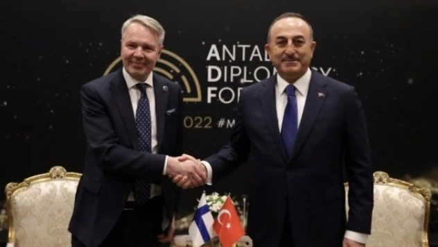 Bakan Çavuşoğlu, Finlandiyalı mevkidaşı Haavisto ile telefonda görüştü