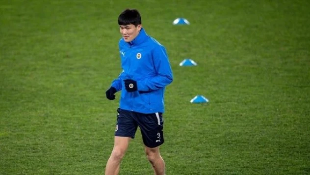 Fenerbahçe Kim Min-Jae'nin transferi için Napoli ile görüşmelere başladı