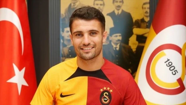 Fransız futbolcu Dubois renklerini sarı-kırmızıya bağladı