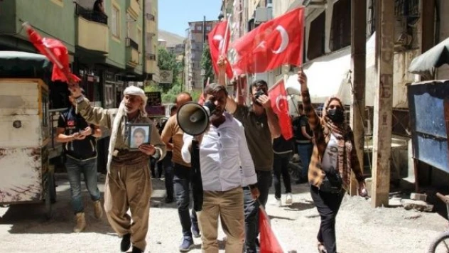 Hakkari'de evlat nöbeti devam ediyor!