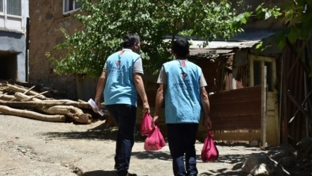 Hakkari'de 3 bin aileye kurban eti dağıtıldı