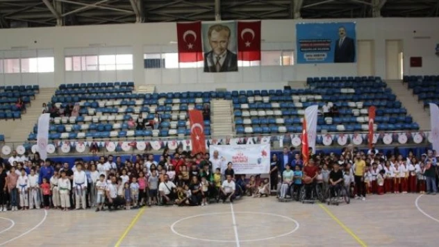 Hakkari'de yaz spor okulları başladı!