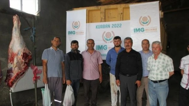 Malazgirt'te kurban eti dağıtımı yapıldı