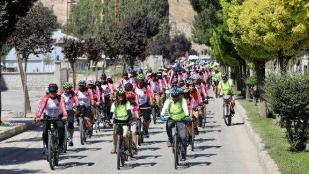 Ɗ'üncü Van Denizi Bisiklet Festivali' başladı