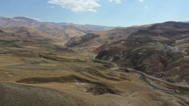 Ağrı'da altın ve gümüş rezervinin olduğu bölgedeki sondaj çalışmaları  sürüyor
