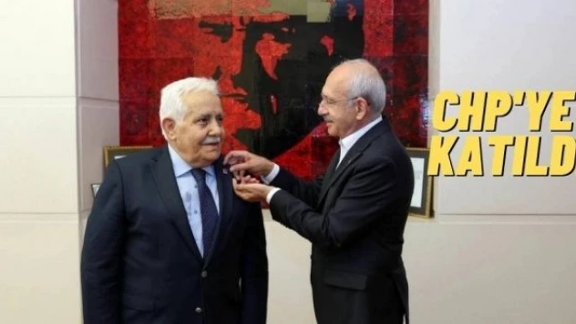 Ağrılı milletvekili Naci Aslan, eski partisi CHP'ye geri döndü