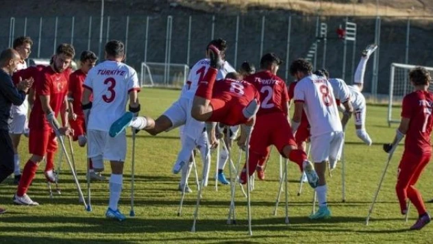 Ampute Milli Futbol Takımı'nın Erzurum kampı sona erdi