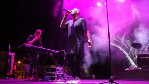 'Gripin' Malazgirt'te konser verdi