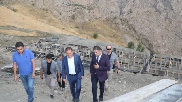 Hakkari'de yerden ısıtmalı hayvan barınağı ve rehabilitasyon merkezi geliyor