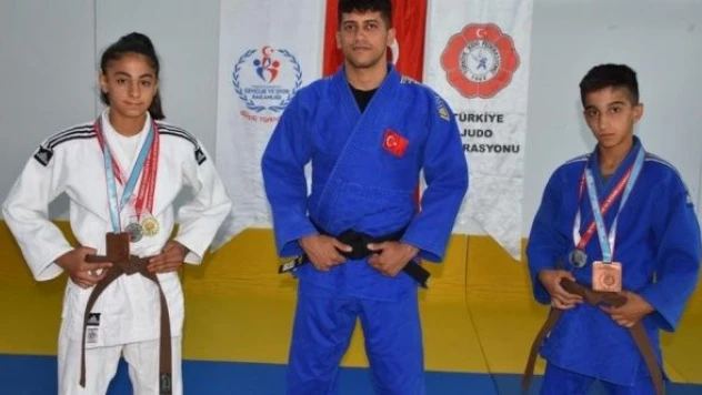 Judocu kuzenler, Türk bayrağını göklere çektirmeyi hedefliyor!