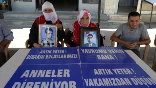 Muş'ta evlat nöbeti devam ediyor