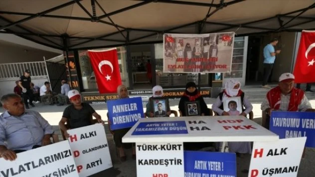 Muş'ta evlat nöbeti devam ediyor!