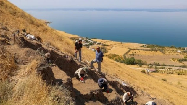 Kazıda sürpriz kraliyet çöplüğü bulundu